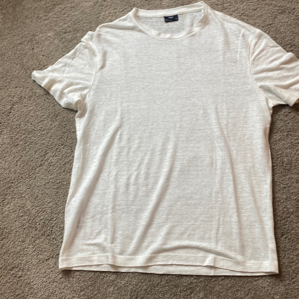 Light weight men's crew neck . Soft casual and comfy material . Slim fit.